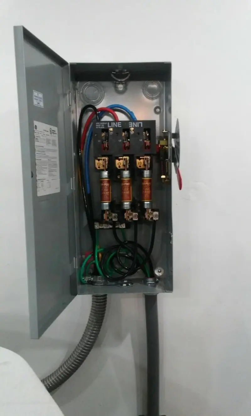 Three-phase disconnect switch installed for Electrical Wiring & Rewiring in Reynoldsburg